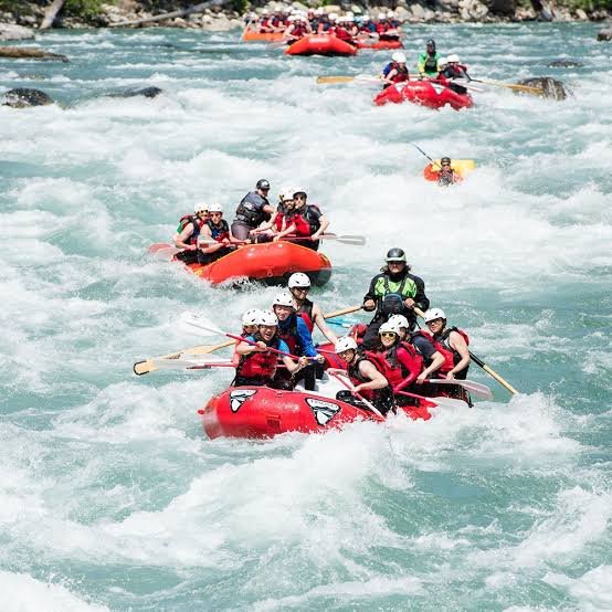 White Water Rafting in Lidder River